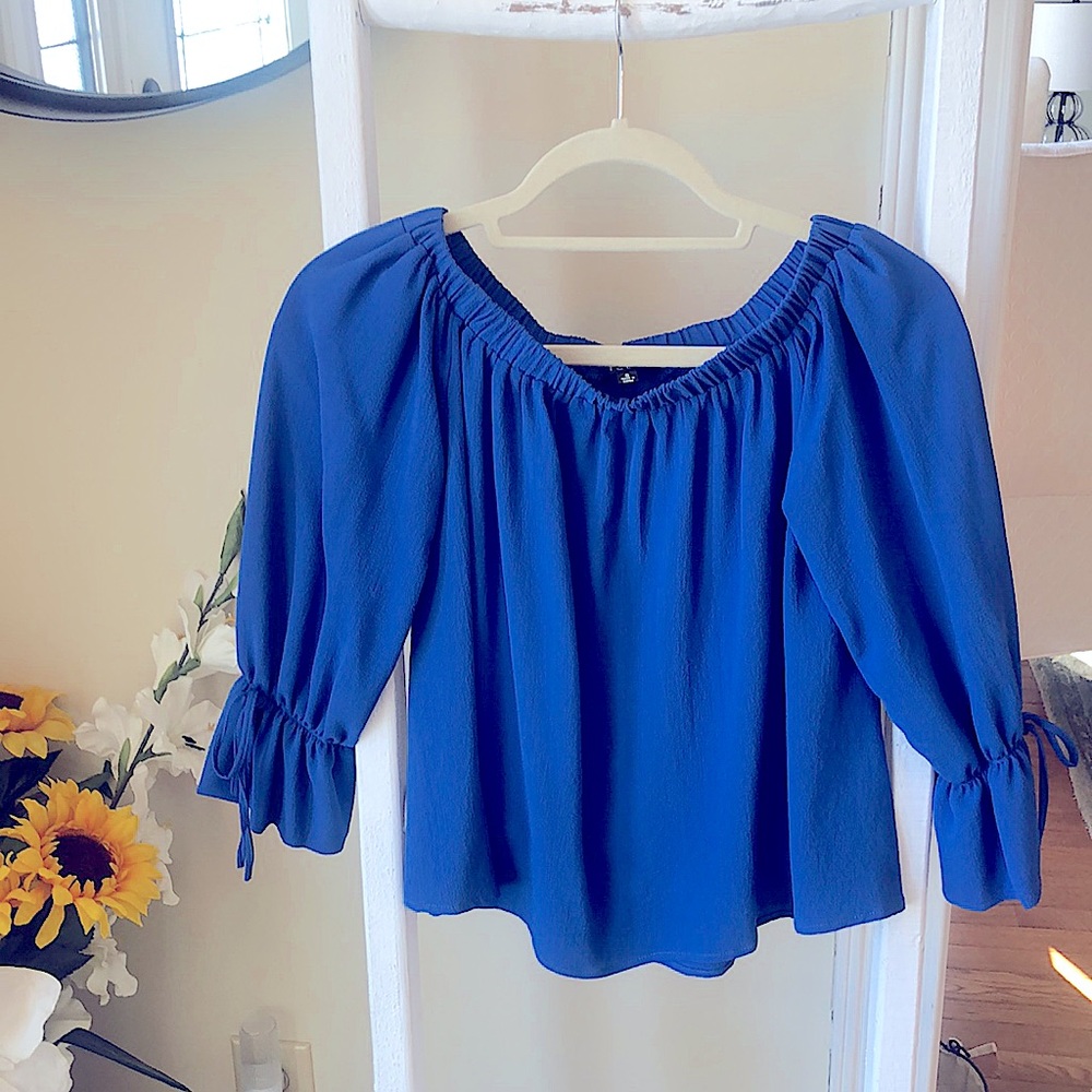 TCEC Royal Off The Shoulder Top.  Size Small.
